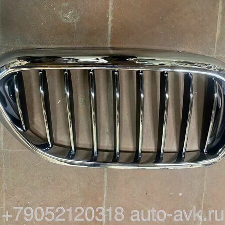 BMW 5 G30 Решетка радиатора правая  51137383520  5113 7383520